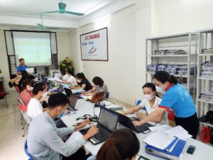 Học kế toán cấp tốc tại Thanh Hóa- trung tâm đào tạo kế toán ATC  Sáng nay MƯA RÀO...nhưng sao lớp học ATC vẫn đầy KHÍ THẾ, giáo viên giảng KHÍ CHẤT, nhiệt tình...  .  Môi trường rèn kỹ năng Kế toán, Tin học CHẤT LƯỢNG NHẤT tại Thanh hóa     ATC trên 10 năm Kinh nghiệm đào tạo Kế toán Thuế, Tin học văn phòng...  .  ATC - Đại lộ Lê Lợi  Thầy cô hăng hái giảng bài rất hay...  .  Love ATC