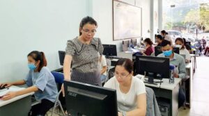 Học kế toán cấp tốc tại Thanh Hóa- trung tâm đào tạo kế toán ATC  Sáng nay MƯA RÀO...nhưng sao lớp học ATC vẫn đầy KHÍ THẾ, giáo viên giảng KHÍ CHẤT, nhiệt tình...  .  Môi trường rèn kỹ năng Kế toán, Tin học CHẤT LƯỢNG NHẤT tại Thanh hóa     ATC trên 10 năm Kinh nghiệm đào tạo Kế toán Thuế, Tin học văn phòng...  .  ATC - Đại lộ Lê Lợi  Thầy cô hăng hái giảng bài rất hay...  .  Love ATC