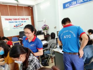 Trung tâm tin học tại Thanh Hóa Hành trang khởi nghiệp của các bạn đã có những gì rồi?Một tấm bằng đại học thật đẹp, lòng nhiệt huyết