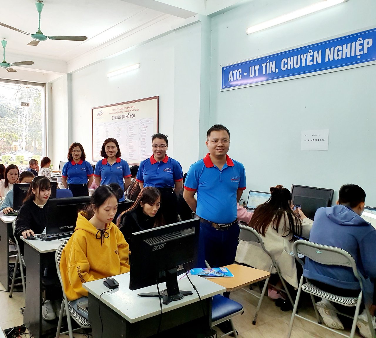 Học kế toán tại Thanh Hóa Học kế toán tại Thanh Hóa trung tâm ATC không chỉ là nơi trao gửi các bạn những kiến thức chuyên môn về nghề kế toán và thuế, mà còn là