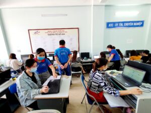 Học kế toán tại Thanh Hóa cấp tốc Tết sắp đến rồi, người người, nhà nhà tấp nập sắp sửa để trang hoàng nhà cửa, rộn ràng đón xuân.