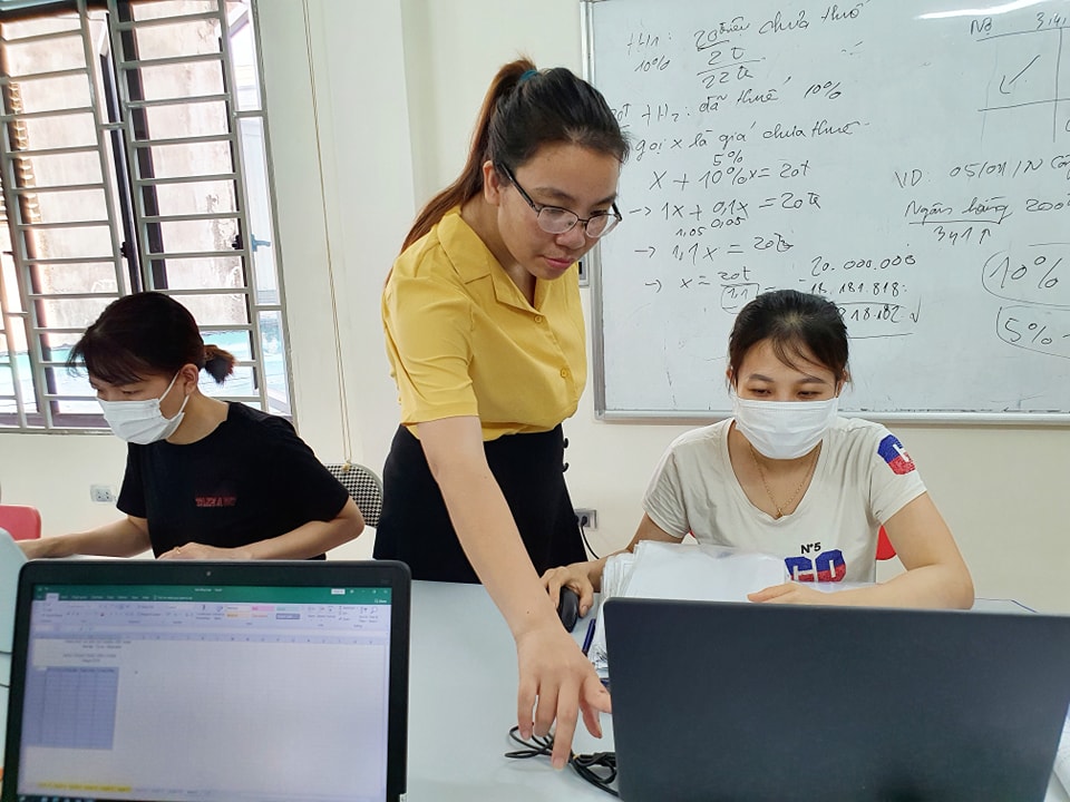 Địa chỉ học kế toán ở Thanh Hóa Ai cũng có khởi điểm giống nhau là mới ra trường, mới đi làm...Nhưng sao có người phát triển có người ì ạch