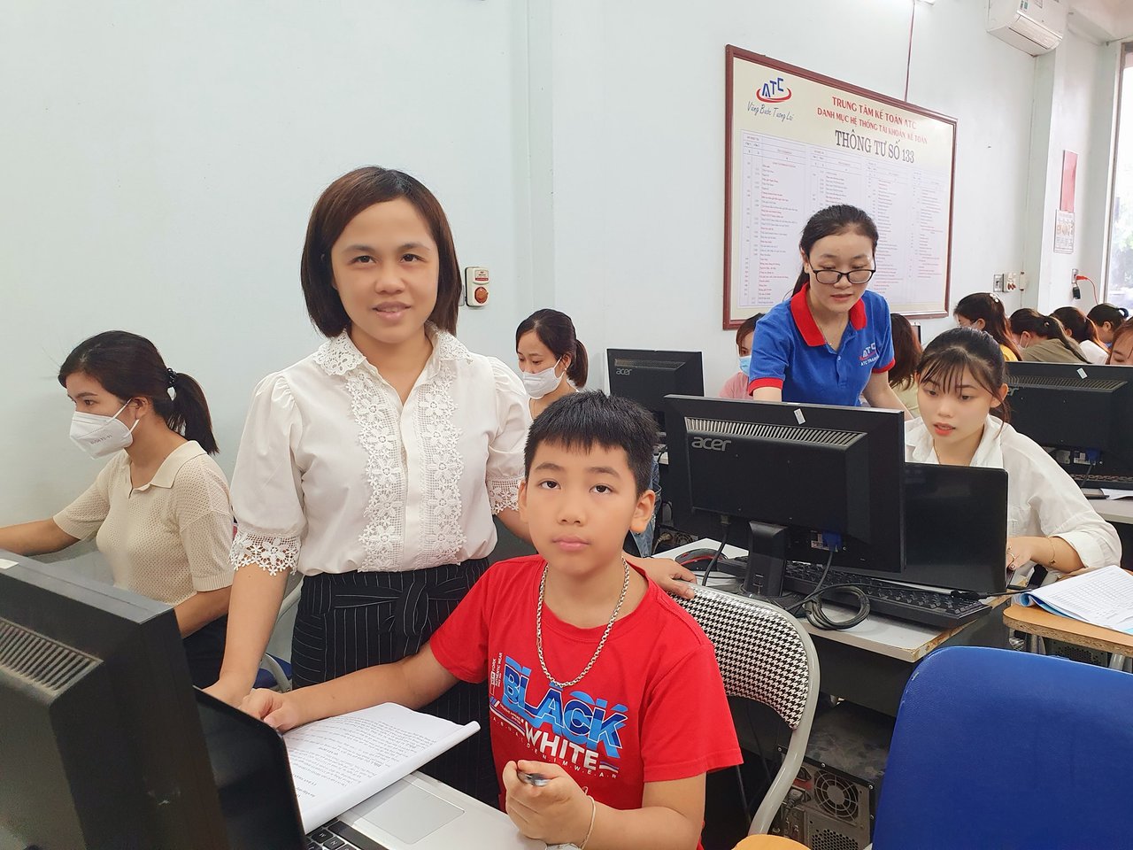 trung tâm đào tạo tin học ở thanh hóa Là được Trao đi GIÁ TRỊ, giúp học viên đạt được KỸ NĂNG quý giá trong từng buổi học.Dù học viên là lứ