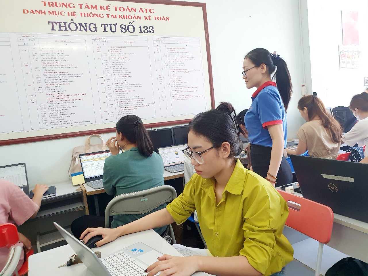 học tin học văn phòng ở thanh hóa Tại sao các nhà tuyển dụng luôn luôn đặt ra yêu cầu là ứng viên phải biết và giỏi tin học văn phòng dù