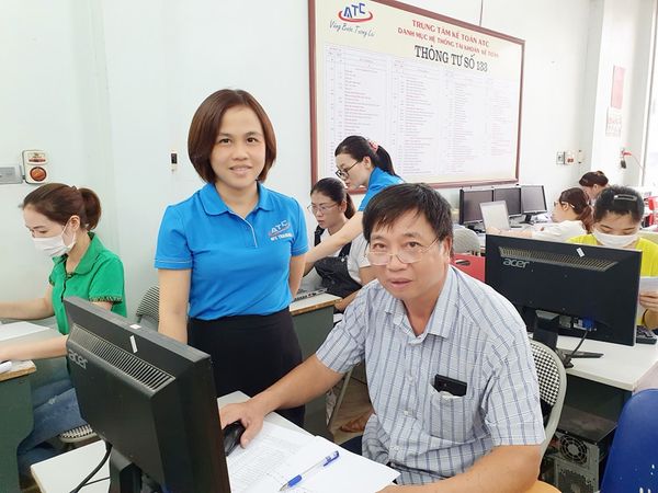 Hoc tin hoc van phong tai Thanh Hoa CỨ TƯỞNG NGOÀI 60 KHÔNG HỌC ĐƯỢC KẾ TOÁN & TIN HỌC...Nhầm to ạ... Những người đam mê theo đuổi tri