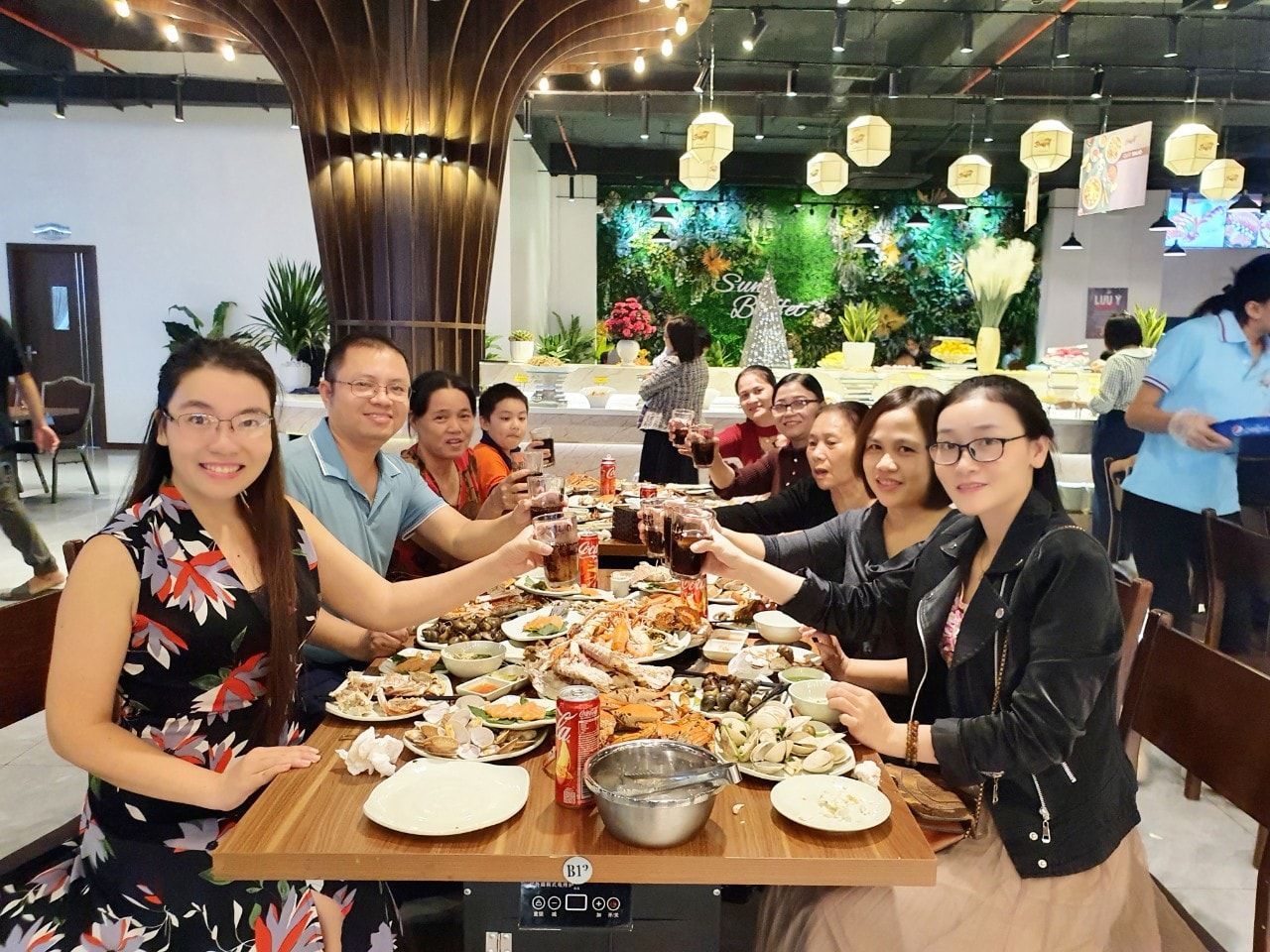 Hoc tin hoc o thanh hoa Các chị em đã nhận được quà và hoa chưa ạ? Hôm nay ngày 20/10 là ngày của một nữa thế giới, ngày của phái đẹp, ngày