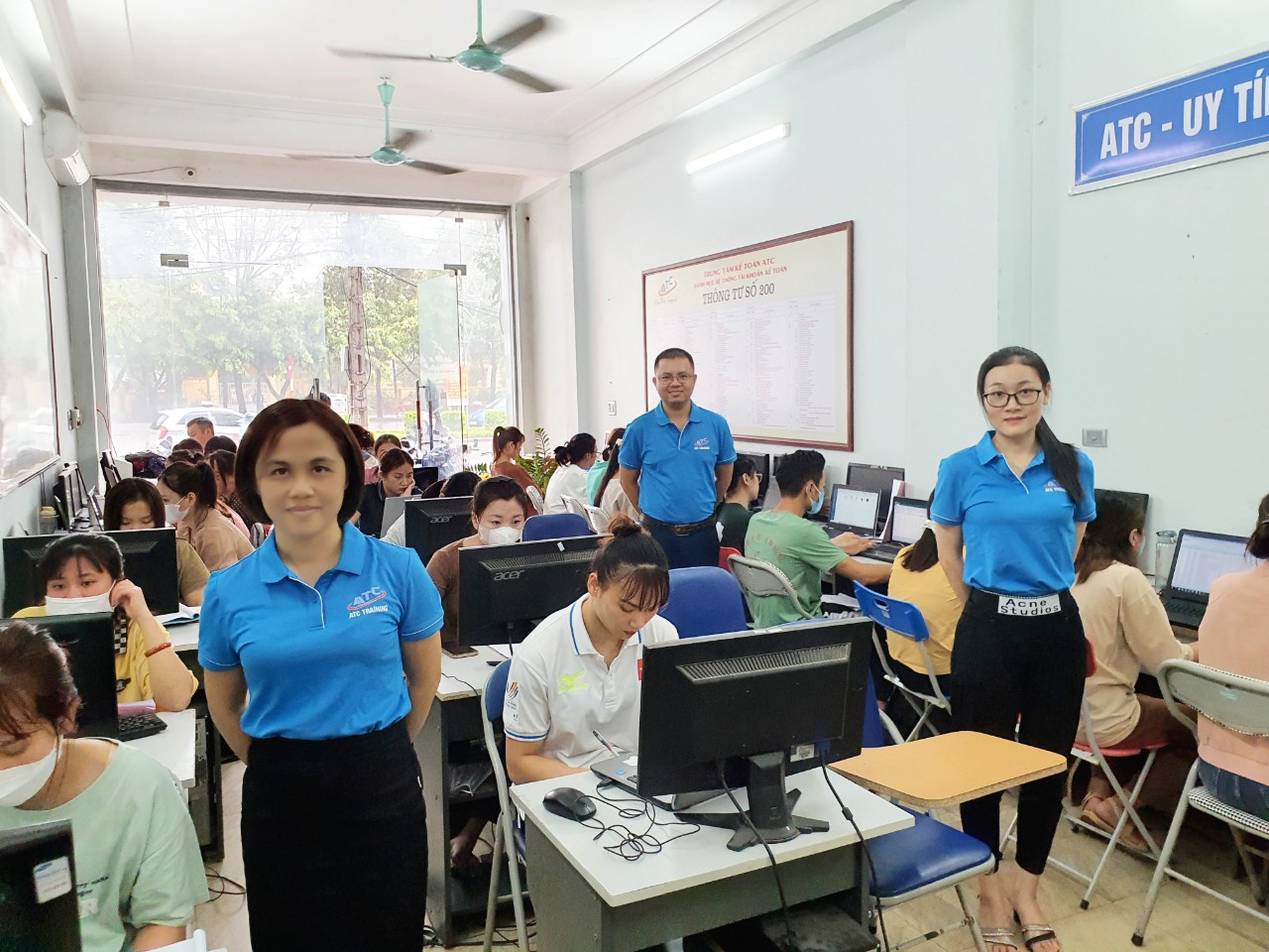 Hoc ke toan cap toc o thanh hoa NGOÀI KIA BÃO TÁP MƯA SA...TRONG NÀY EM VẪN SAY SƯA HỌC HÀNH...Không gì có thể ngăn cản một người với sự qu