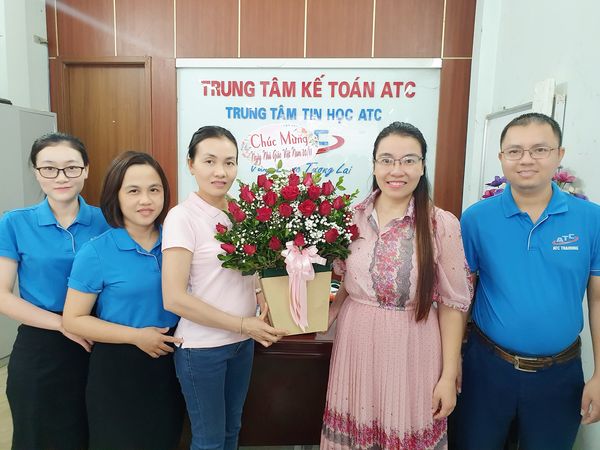 Học kế toán cấp tốc tại thanh hóa TRI ÂN NGÀY NHÀ GIÁO... HÔM NAY ATC NHẬN QUÀ SỚM 20/11 TỪ HỌC VIÊN...Một chữ cũng là Thầy... Những người