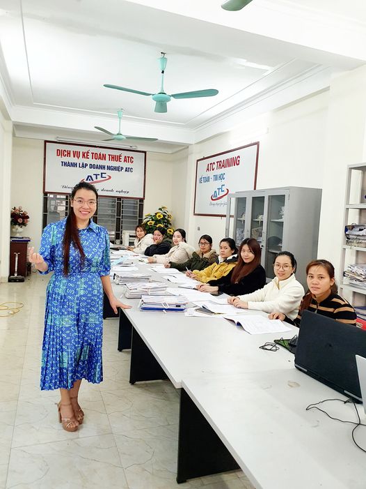 Học kế toán thực tế tại thanh hóa SẾP ATC SÁNG NAY VỚI CA LÝ THUYẾT NGỌT NGÀO HIỆU QUẢ ...Trước Khi THỰC CHIẾN trên máy, các bạn được