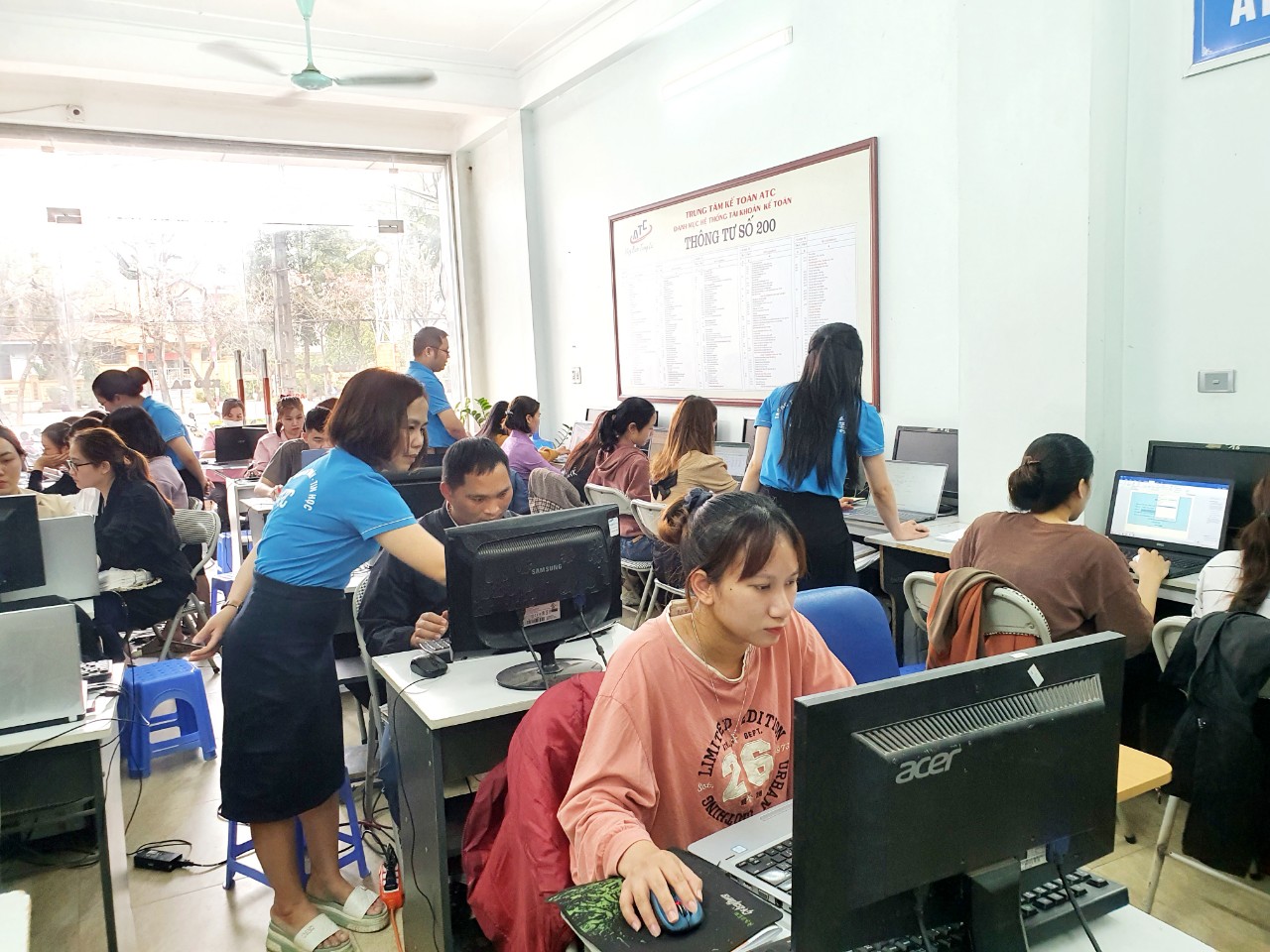 Đào tạo kế toán tại Thanh Hóa Quá khứ là nơi bạn đã học được những bài học. Tương lai là nơi bạn áp dụng bài học đó… Vì thế đừng từ