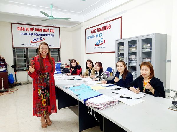 Học kế toán thuế tại Thanh Hoá “Thực hành là người thầy tốt nhất”Đó là lý do các doanh nghiệp tuyển dụng đều yêu cầu có kinh nghiệm. Nếu bạn