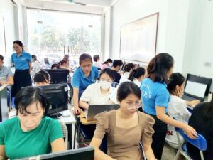 Học tin học cấp tốc ở Thanh Hóa Việc giấu các đoạn văn cũng sẽ được Word hỗ trợ đấy nhé. Để thực hiện giấu các đoạn văn bản hay các từ