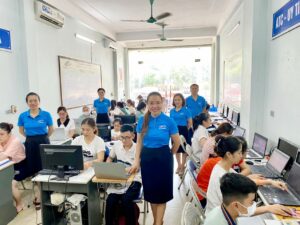 Học tin học cấp tốc ở Thanh Hóa Việc giấu các đoạn văn cũng sẽ được Word hỗ trợ đấy nhé. Để thực hiện giấu các đoạn văn bản hay các từ